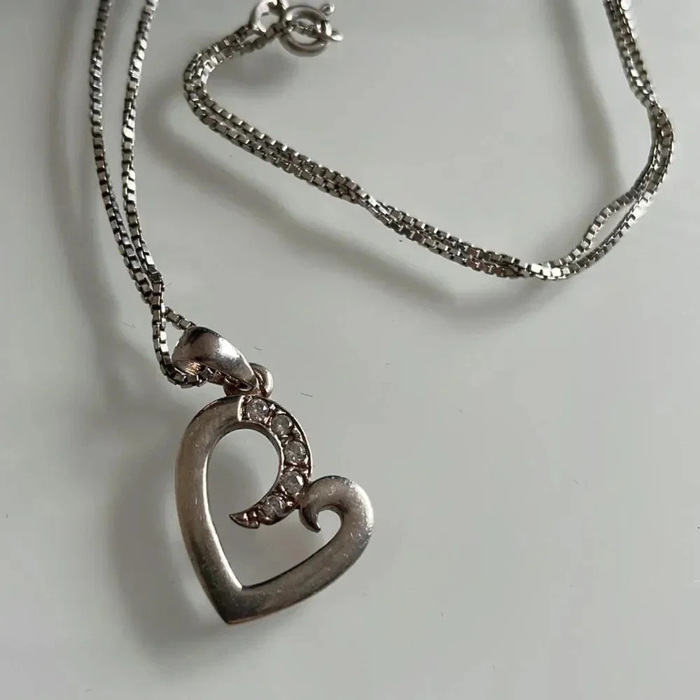 š„4/$20 SilverĀ PlatedāHeart Shaped Necklace with Charm - Picture 3 of 9